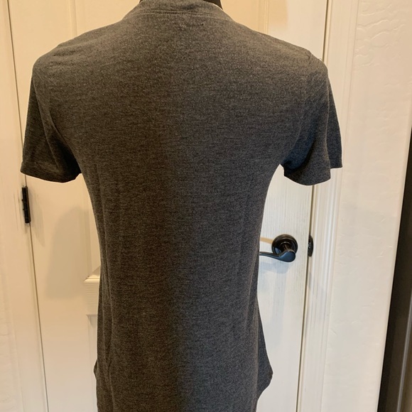 DOG MOM t-shirt 🎀 Size Medium - Picture 3 of 5